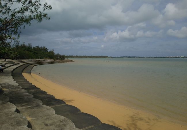 宮古島の観光スポットのサニツ浜ふれあい広場