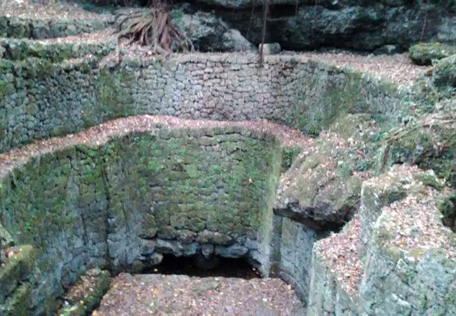 宮古島の観光スポットの大和井