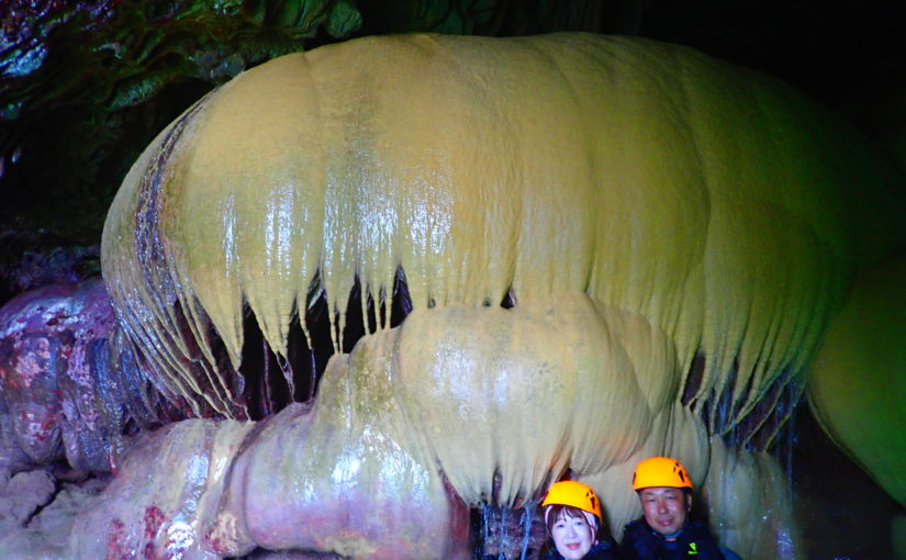 宮古島鍾乳洞のパンプキンホール